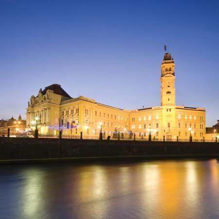 Phoenix Luxury Apartment Oradea Exterior foto